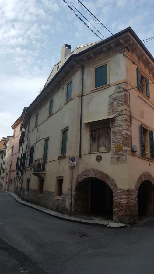 La Casa Sui Portici Apartment Verona Bagian luar foto